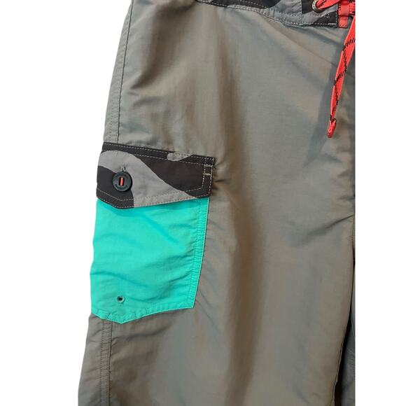 PATAGONIA MENS SURF BOARD SWIM SHORTS SIZE 32 - Picture 5 of 10